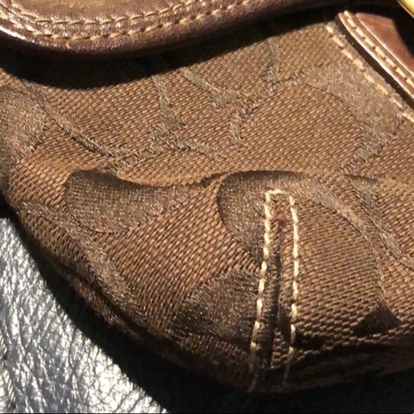 [COACH] Brown Carly Wristlet - Picture 10 of 10